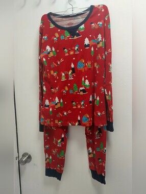 Holiday Red Woman's Pajama Set - Festive Print Gnomes And Trees Size Large